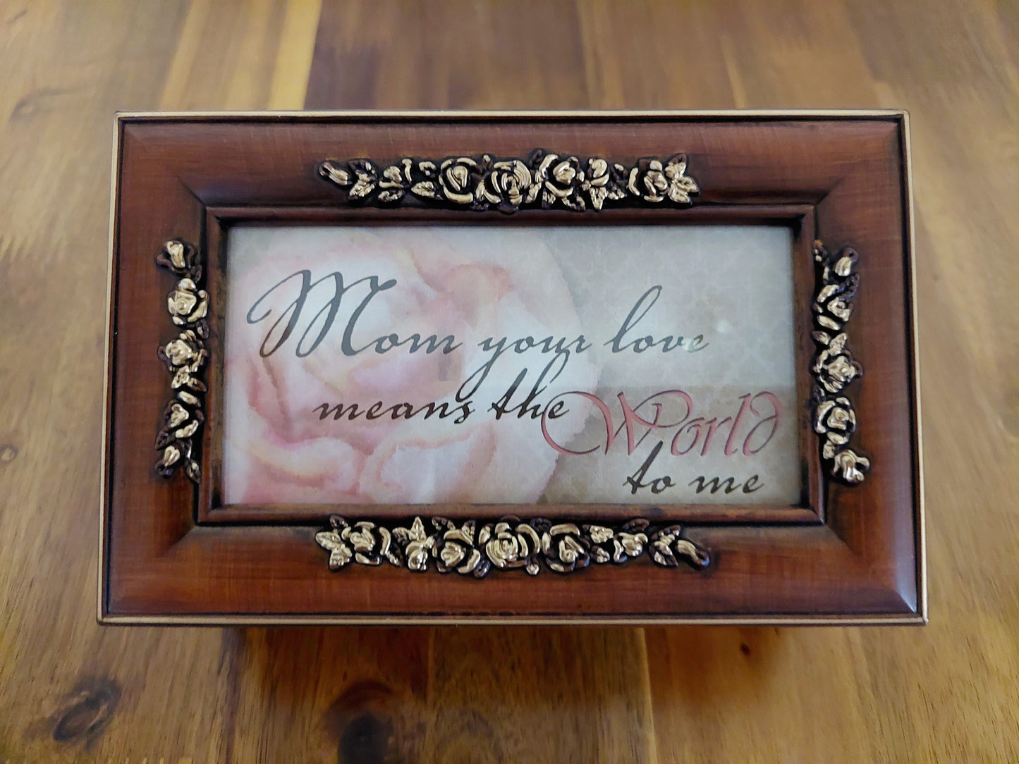 Woodgrain with Sculpted Rosebuds Petite Music